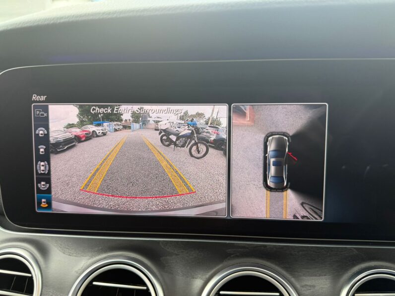 
								Mercedes Benz E250 full									