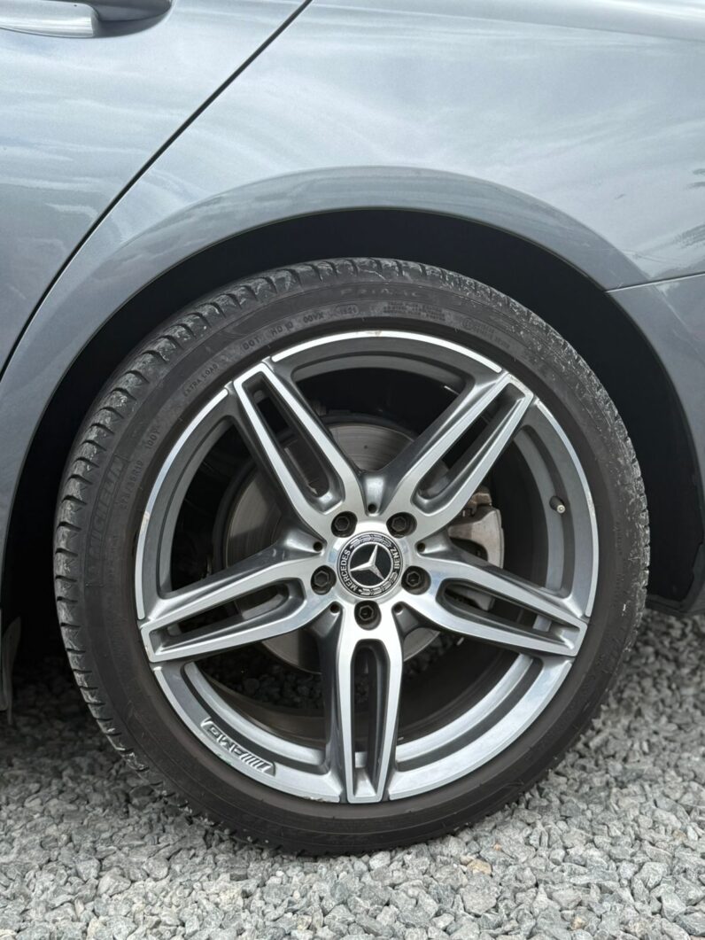 
								Mercedes Benz E250 full									