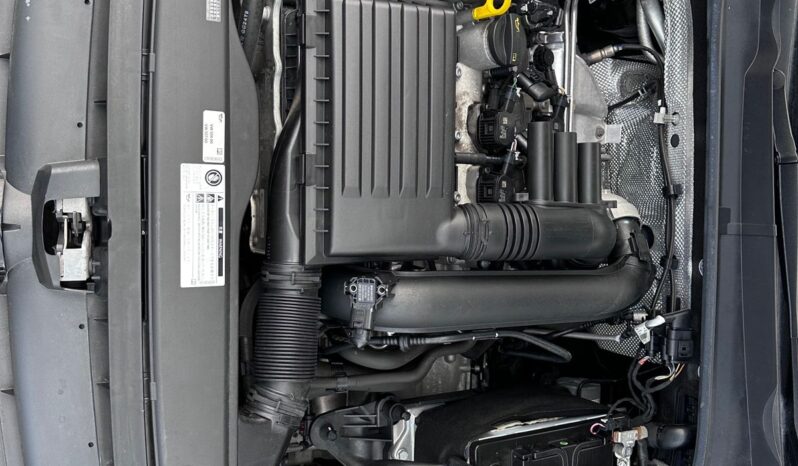 
								Volkswagen Golf Tsi full									