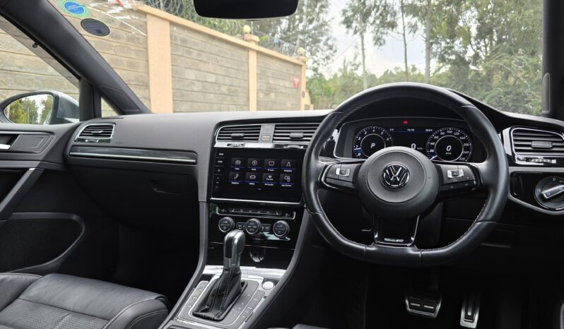 
								Voxwagen Golf R full									