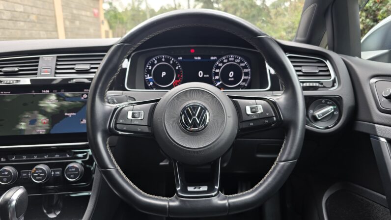 
								Voxwagen Golf R full									