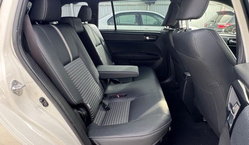 
								Toyota Fielder WxB full									