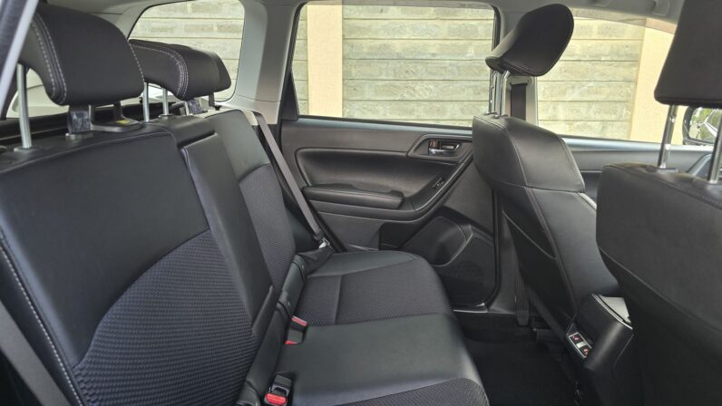 
								Subaru Forester XT full									