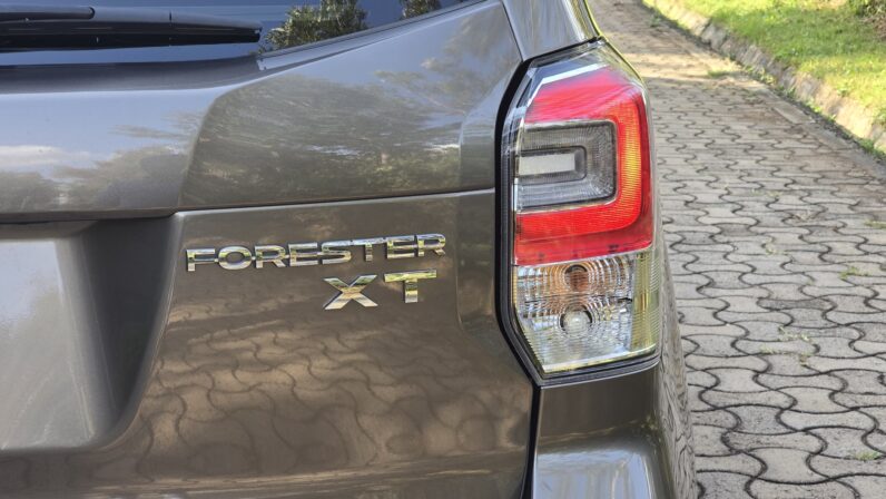 
								Subaru Forester XT full									