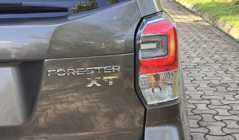 
								Subaru Forester XT full									