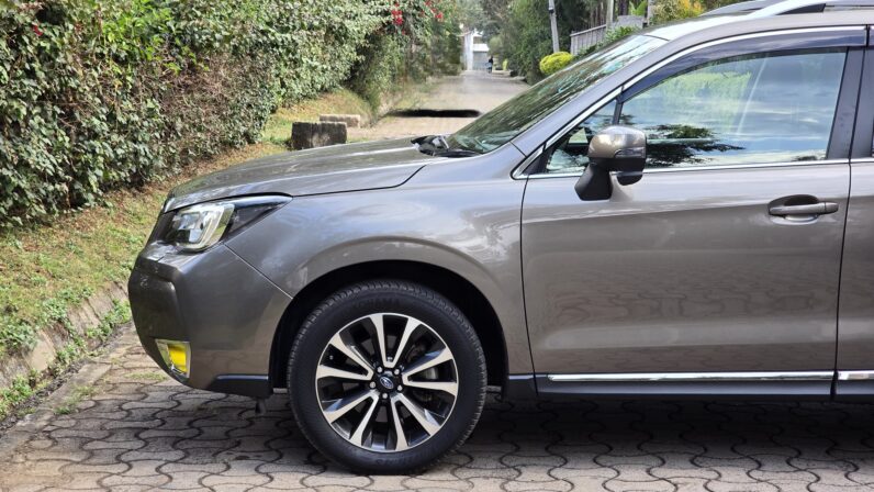 
								Subaru Forester XT full									