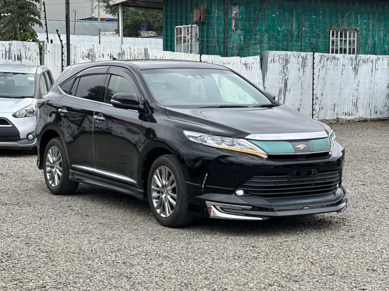 
								Toyota Harrier full									