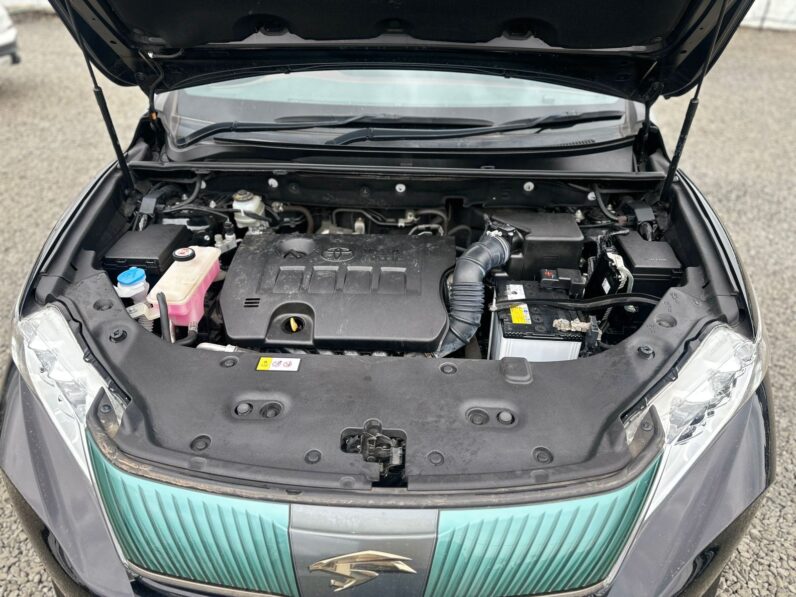 
								Toyota Harrier full									