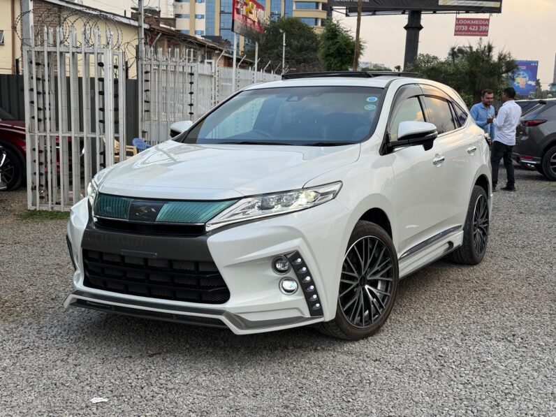 
								Toyota Harrier full									