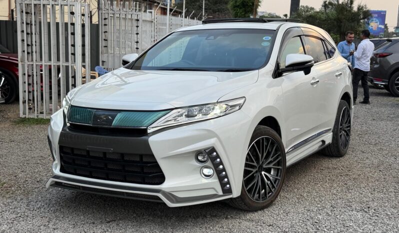 
								Toyota Harrier full									