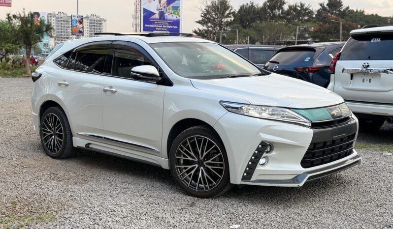 
								Toyota Harrier full									