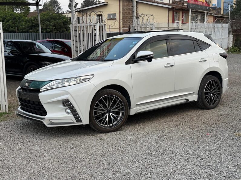 
								Toyota Harrier full									