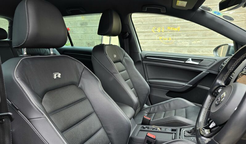 
								Voxwagen Golf R full									