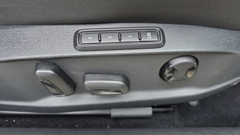 
								Voxwagen Golf R full									