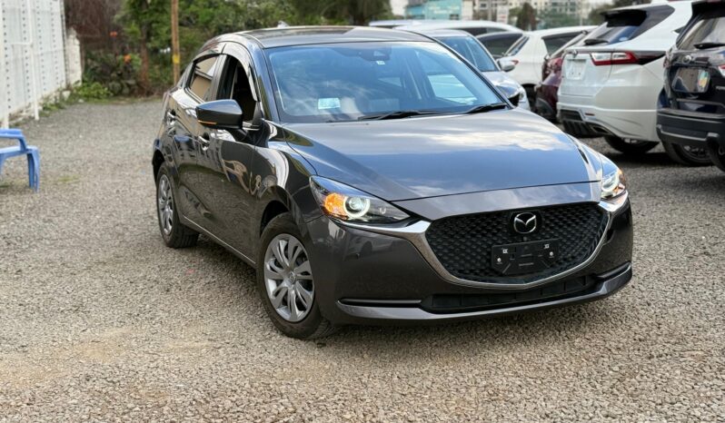 
								Mazda 2 full									