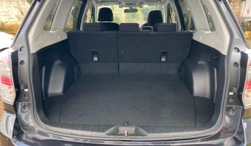 
								Subaru Forester full									