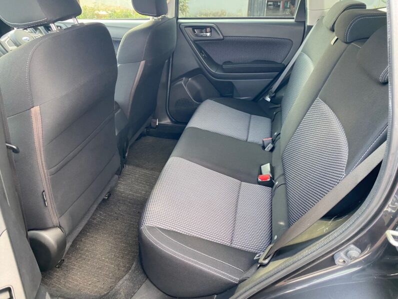 
								Subaru Forester full									