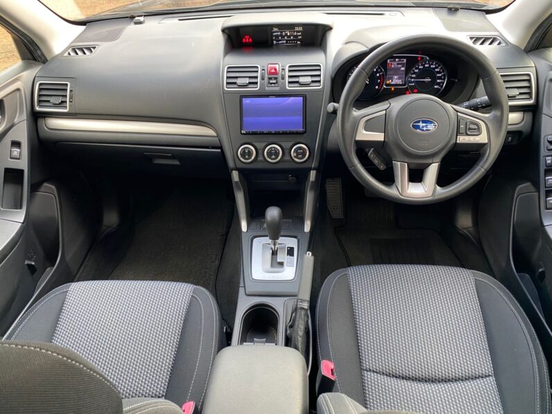 
								Subaru Forester full									