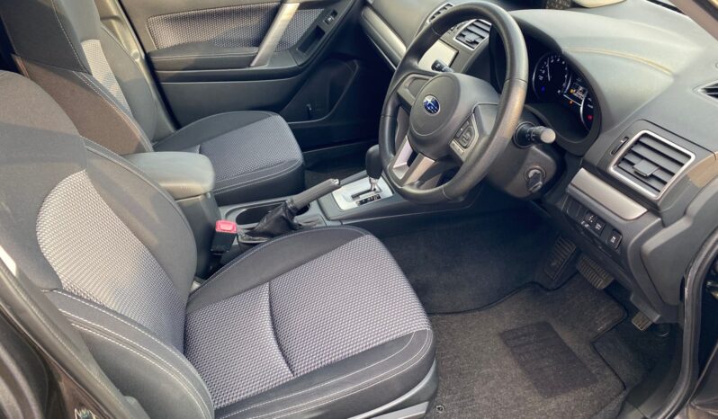 
								Subaru Forester full									