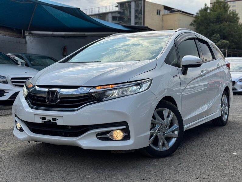 
								Honda Fit Shuttle full									