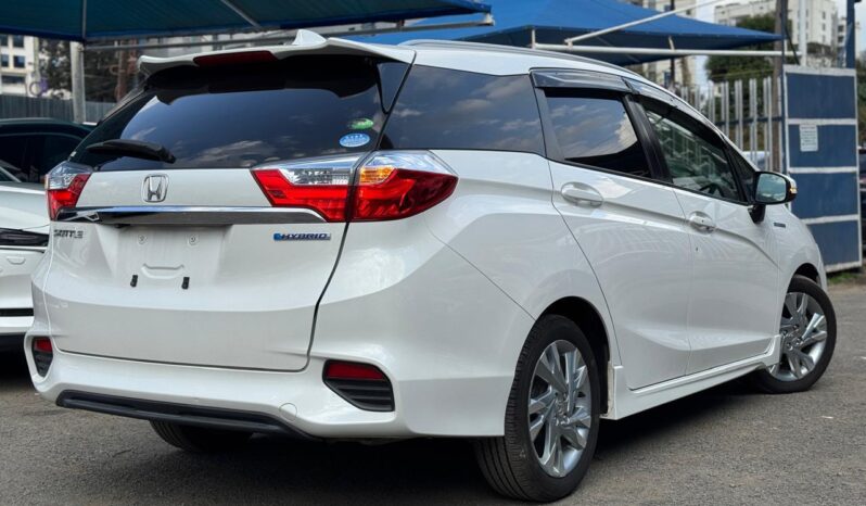 
								Honda Fit Shuttle full									