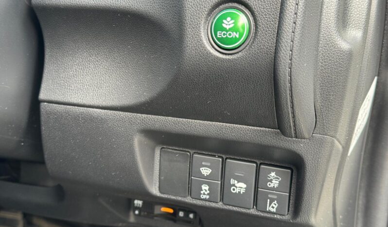 
								Honda Fit Shuttle full									