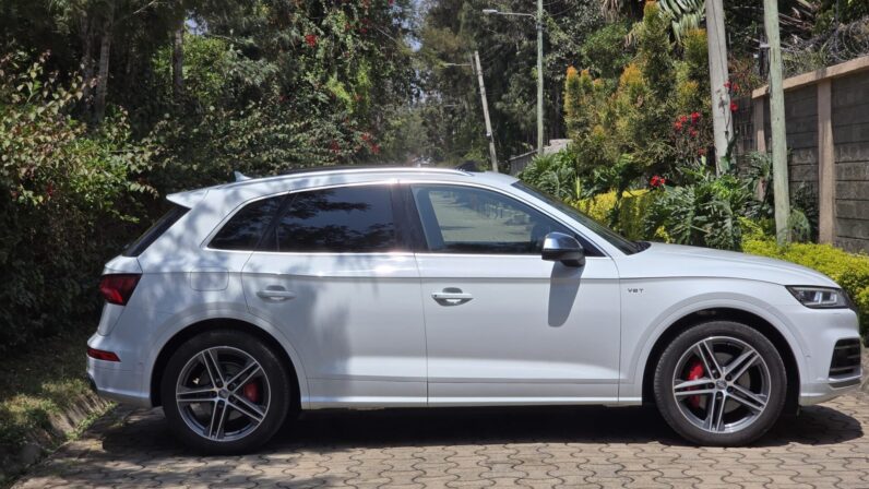 
								Audi SQ5 full									