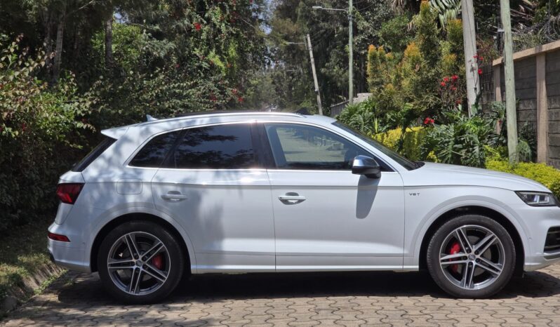 
								Audi SQ5 full									