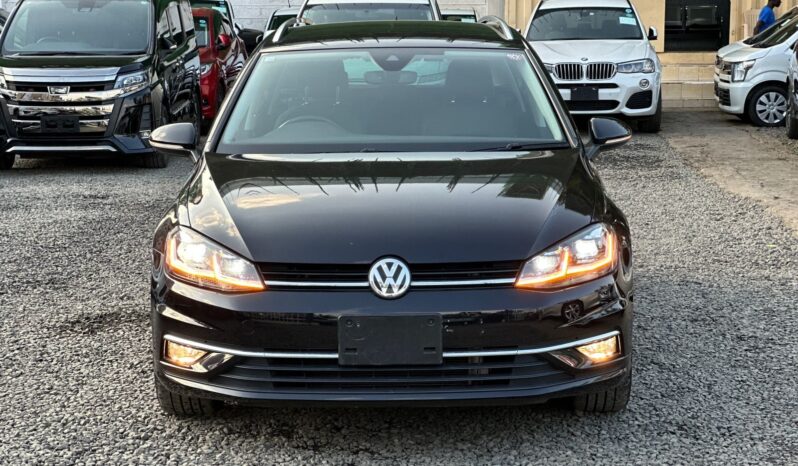 
								Volkswagen Golf Variant TSI full									