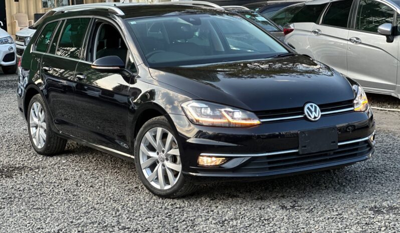 
								Volkswagen Golf Variant TSI full									