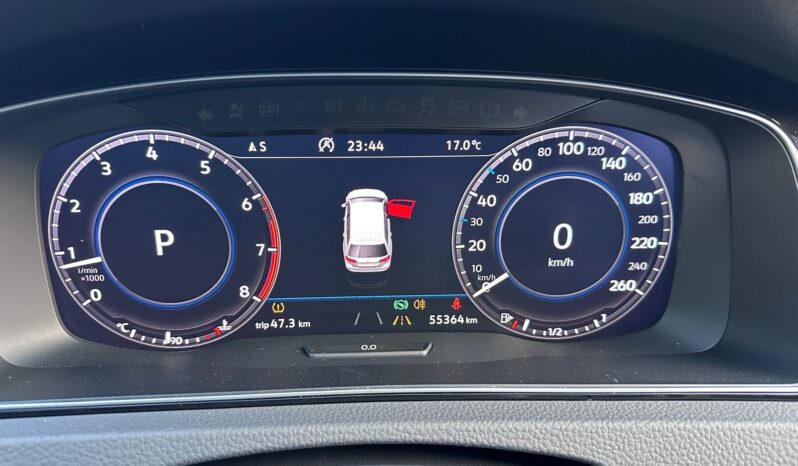 
								Volkswagen Golf Variant TSI full									