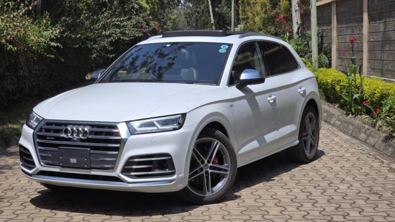
								Audi SQ5 full									