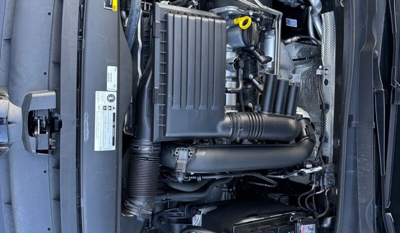 
								Volkswagen Golf Variant TSI full									