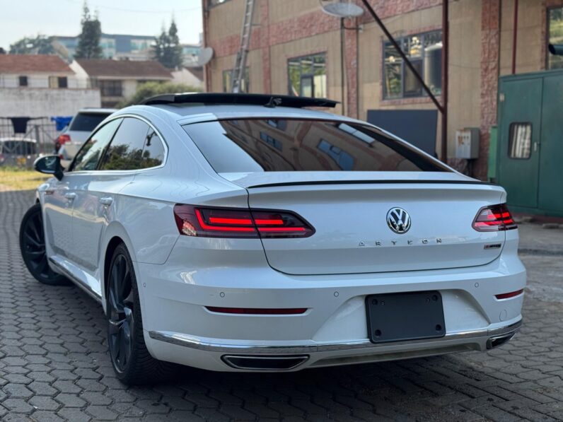 
								Voxwagen Arteon full									