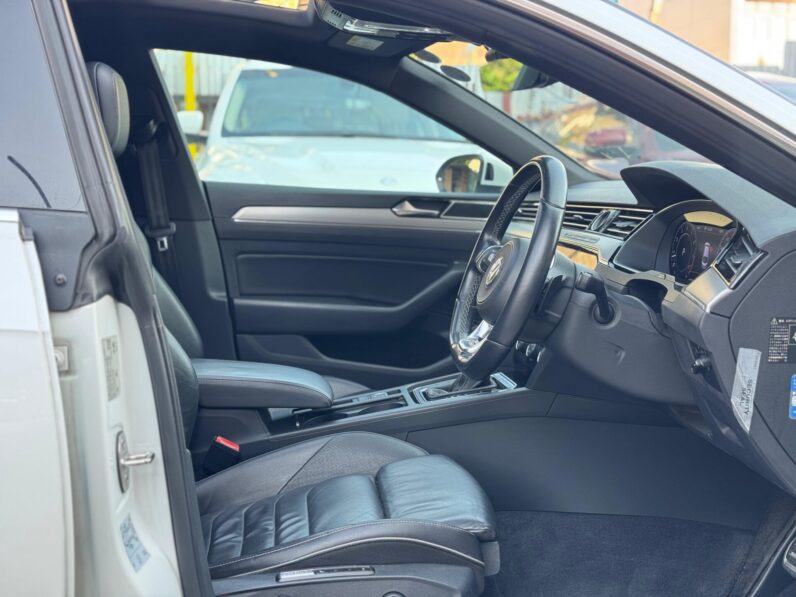 
								Voxwagen Arteon full									