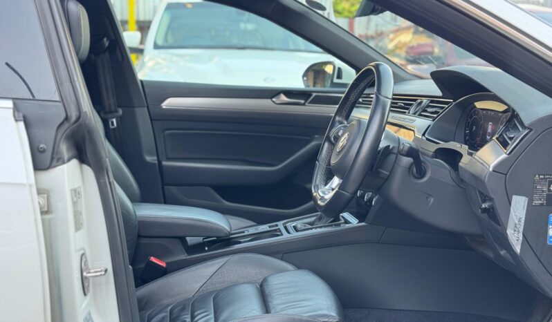 
								Voxwagen Arteon full									