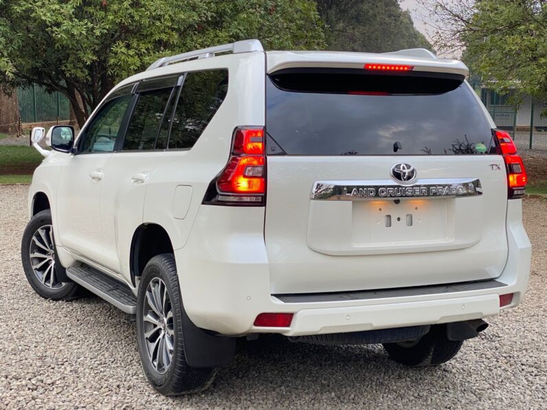 
								Toyota Land Cruiser Prado TX full									