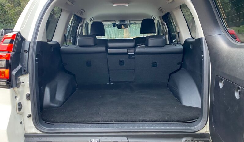 
								Toyota Land Cruiser Prado TX full									