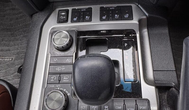 
								Land Cruiser 200 ZX full									