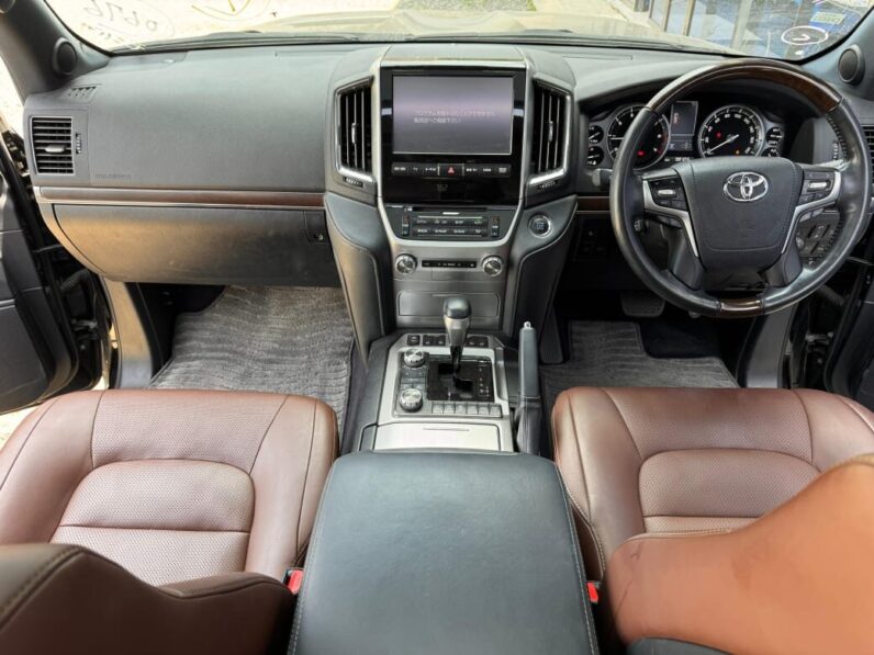 
								Land Cruiser 200 ZX full									