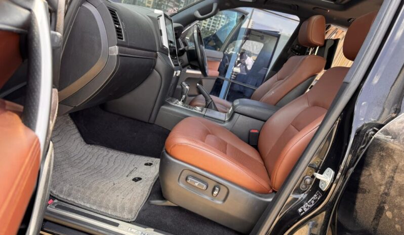 
								Land Cruiser 200 ZX full									