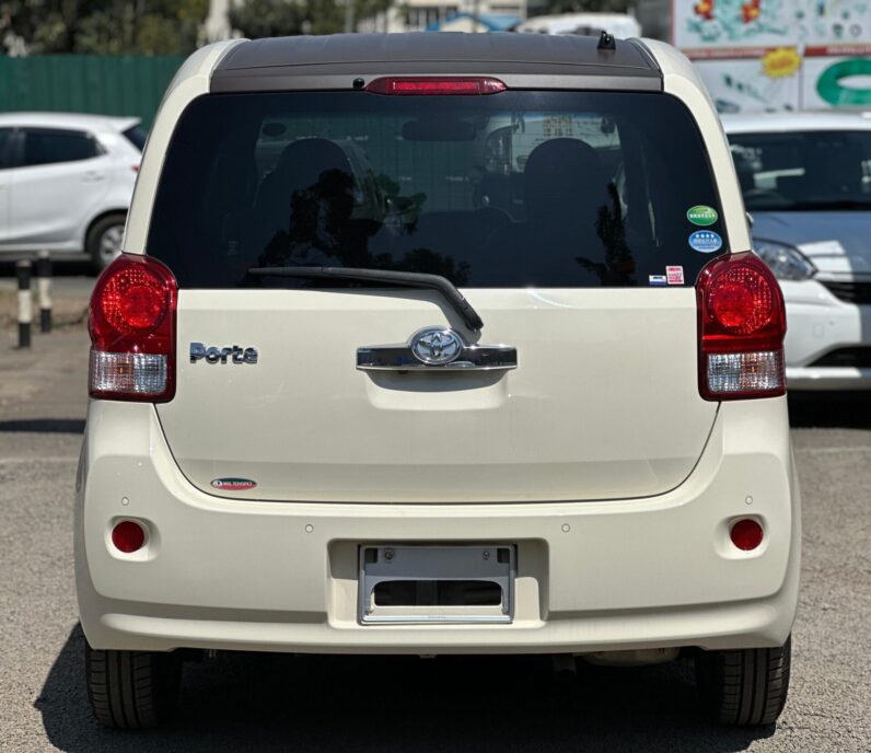 
								Toyota Porte full									