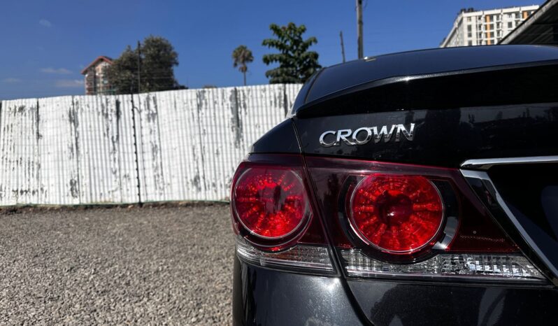 
								Toyota Crown Athelete S full									