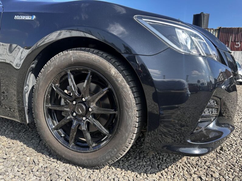 
								Toyota Crown Athelete S full									