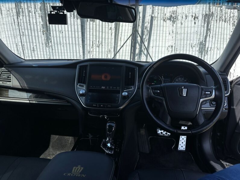 
								Toyota Crown Athelete S full									