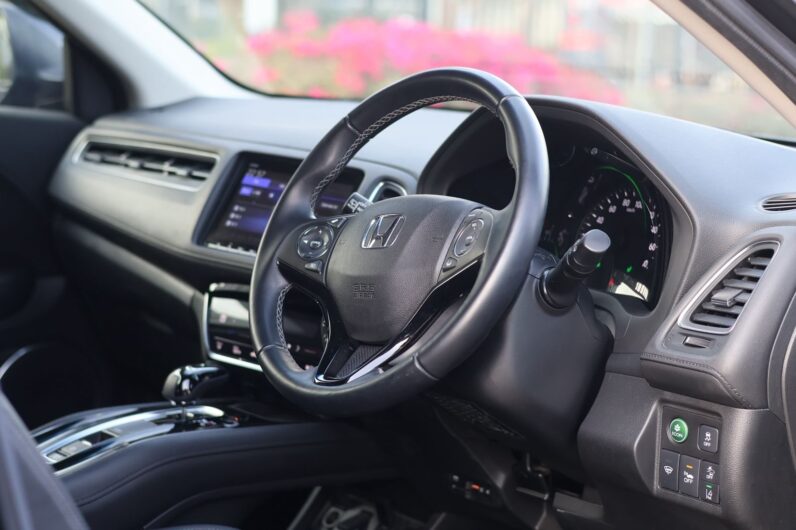 
								Honda Vezel full									