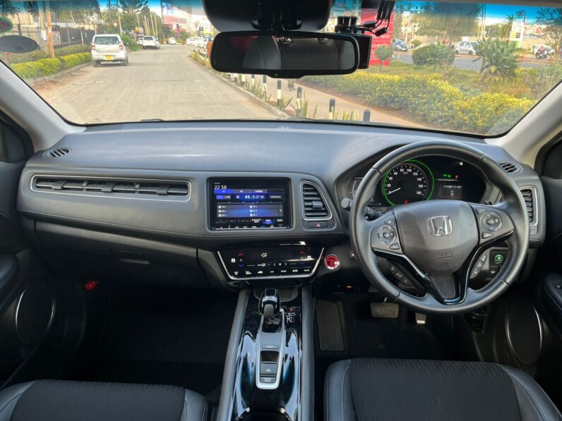 
								Honda Vezel full									