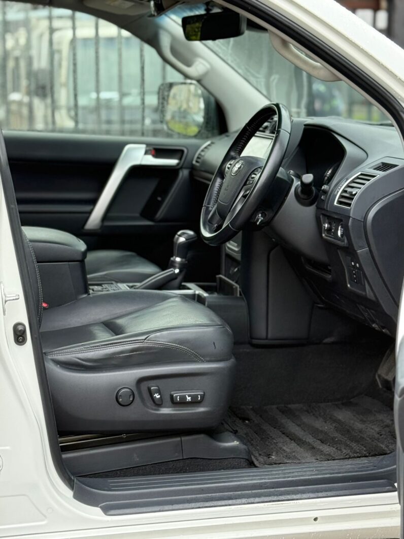 
								Toyota Prado TX full									