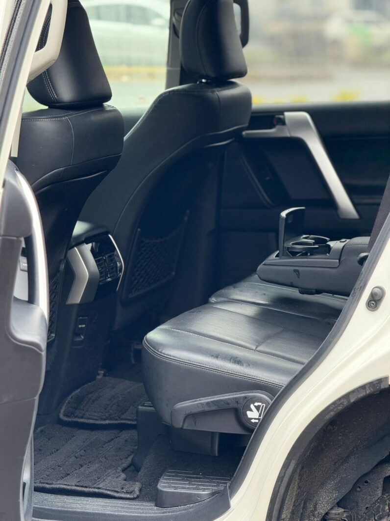 
								Toyota Prado TX full									