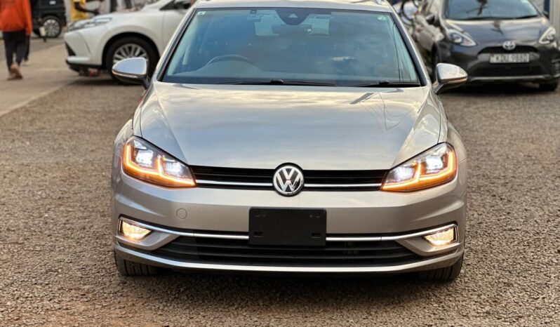 
								Volkswagen Golf full									